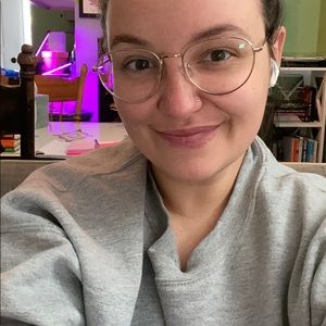 Meet your Posher, Lauren